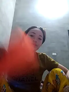 little-effy online show from 27, 3, 2026