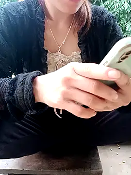 Snapshot of little-effy chatting on 15, 7, 2026 little-effy online show from 15, 7, 2026