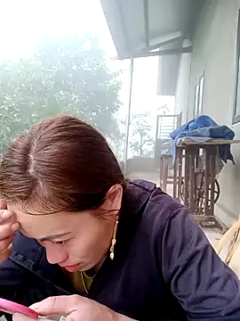 little-effy online show from 15, 2, 2026