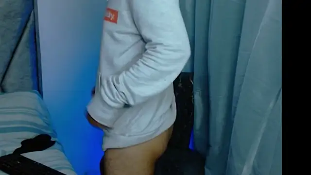 Snapshot of kyro_estrada chatting on 2, 3, 2026 kyro estrada online show from 2, 3, 2026