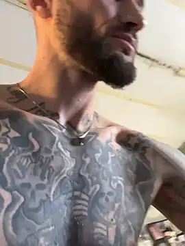 kingNQueen1211 online show from 22, 4, 2026