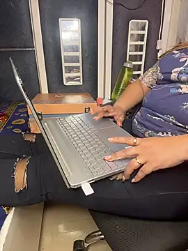 butterflyslay online show from 10, 2, 2026