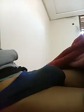 Snapshot of haway1617 chatting on 8, 1, 2026 haway1617 online show from 8, 1, 2026