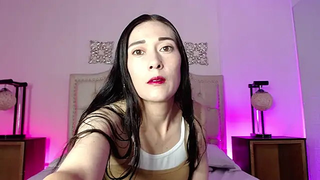 Snapshot of Vetania_Blake chatting on 17, 12, 2025 Vetania Blake online show from 17, 12, 2025