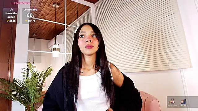 Snapshot of emily_burton18 chatting on 3, 2, 2026 emily burton18 online show from 3, 2, 2026