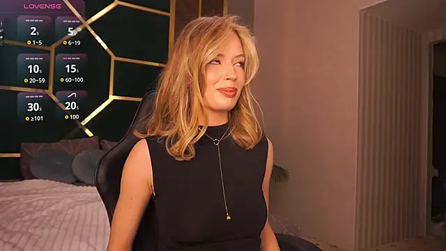 MollyyMayy online show from 12, 4, 2026