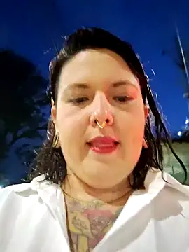 Divine Pouvoir online show from 2, 4, 2026