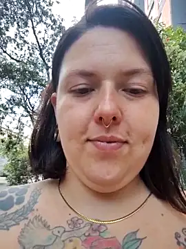 Divine Pouvoir online show from 29, 3, 2026