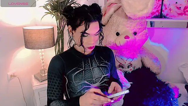 agathaferrer3 online show from 18, 12, 2025