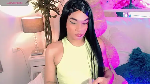 agathaferrer3 online show from 16, 12, 2025