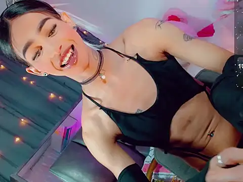 agathaferrer3 online show from 23, 2, 2026