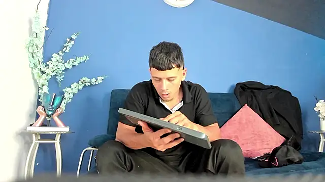 MagnusKnight  online show from 16, 2, 2026