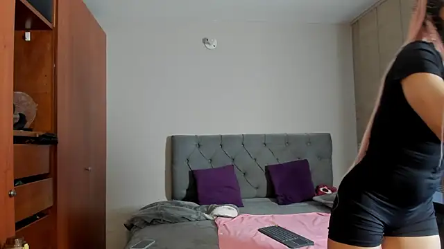 nilastorm online show from 15, 1, 2026