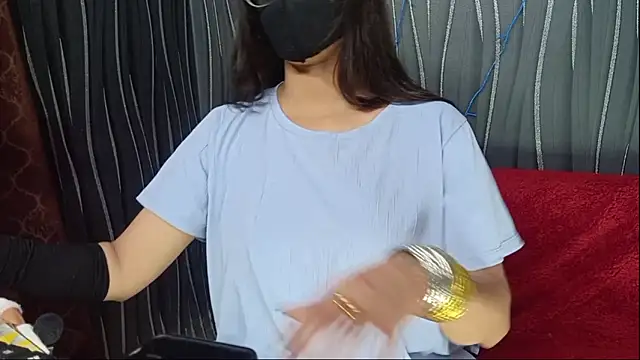 khushigoesnaughty0 online show from 6, 1, 2026