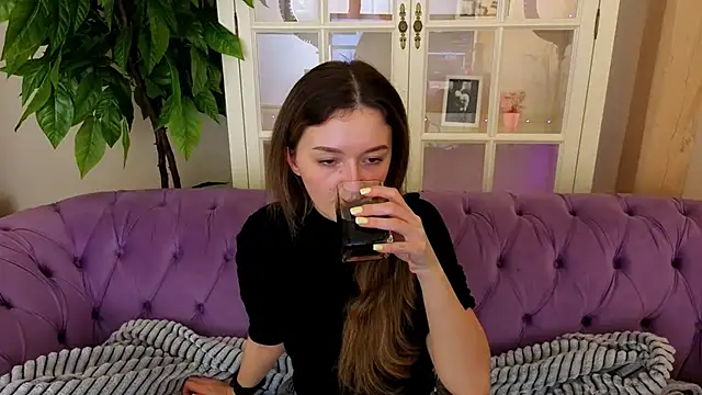 Snapshot of CyrenaLuxe chatting on 20, 3, 2026 CyrenaLuxe online show from 20, 3, 2026