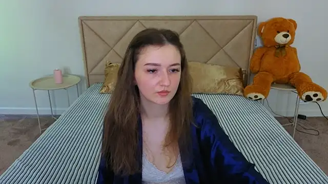 CyrenaLuxe online show from 3, 5, 2026