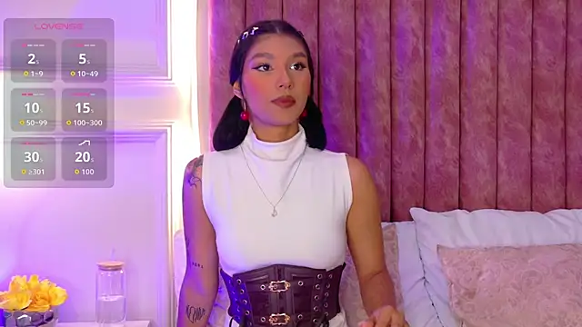 Mimi-Nyx online show from 5, 5, 2026