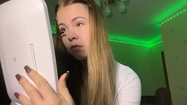 MaevAmy online show from 15, 12, 2025