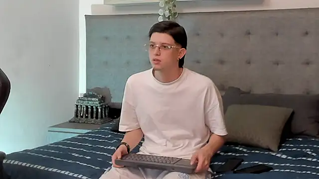 Snapshot of sebastamayo_ chatting on 3, 2, 2026 sebastamayo online show from 3, 2, 2026