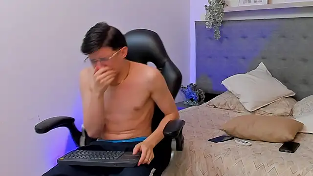 Snapshot of sebastamayo_ chatting on 27, 2, 2026 sebastamayo online show from 27, 2, 2026