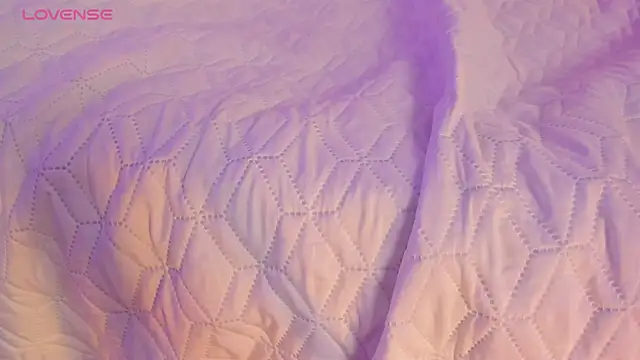 Amelia Saenz  online show from 16, 4, 2026