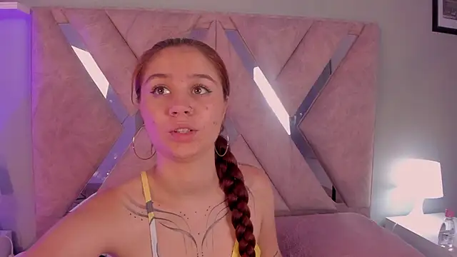 Amelia Saenz  online show from 25, 7, 2026