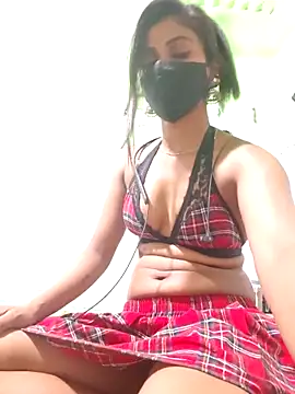 STICKY GIRL online show from 2, 2, 2026