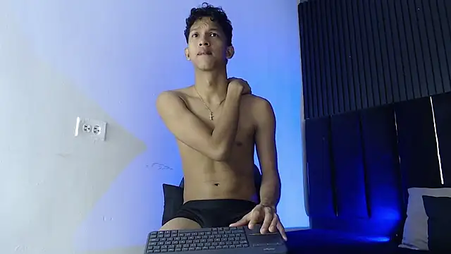 SmoothAlpha  online show from 7, 3, 2026