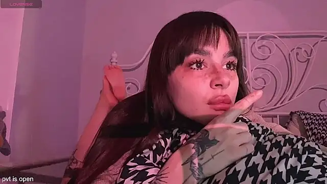 xx lily online show from 15, 12, 2025