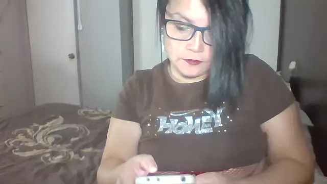 SHAMELESSLY HOT online show from 15, 4, 2026