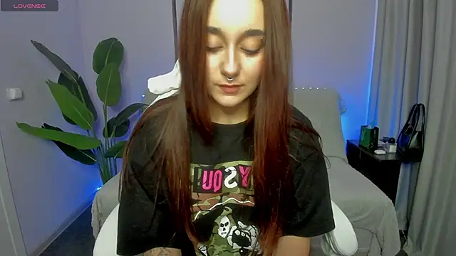 Melly Kiss online show from 12, 1, 2026