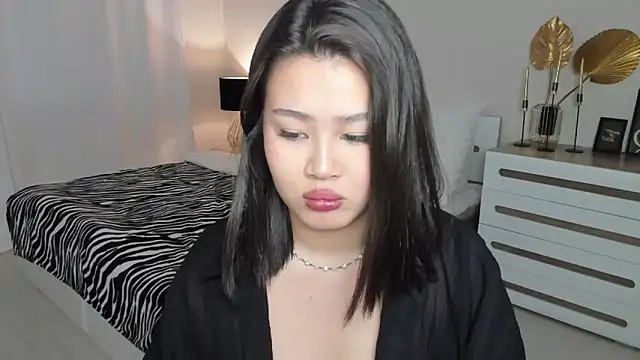 Brunette Charm online show from 11, 5, 2026
