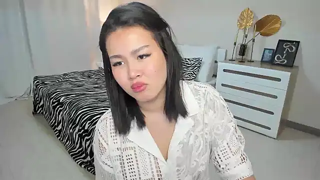 Brunette Charm online show from 31, 5, 2026