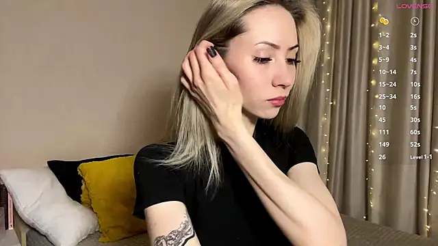 sun under skyy online show from 20, 3, 2026