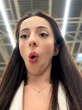 YeaLina online show from 14, 12, 2025