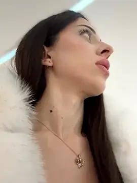 YeaLina online show from 8, 1, 2026