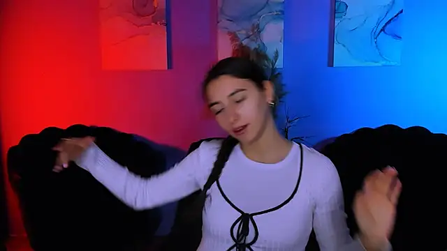 Snapshot of mila_firee chatting on 15, 12, 2025 mila firee online show from 15, 12, 2025