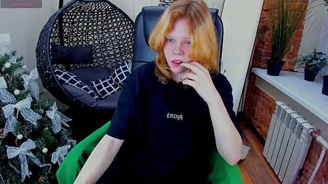 Soft Flame online show from 21, 12, 2025