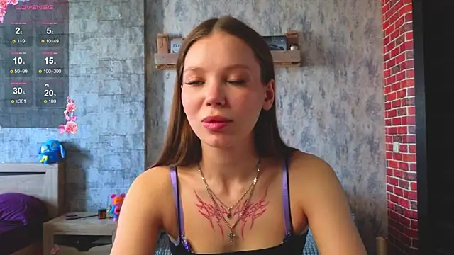 Snapshot of Cara_Sweet1 chatting on 19, 5, 2026 Cara Sweet1 online show from 19, 5, 2026