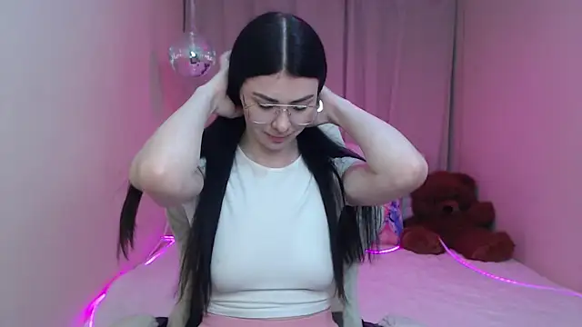 Snapshot of MilaSecret55 chatting on 20, 5, 2026 MilaSecret55 online show from 20, 5, 2026