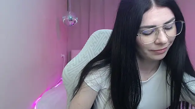 Snapshot of MilaSecret55 chatting on 19, 5, 2026 MilaSecret55 online show from 19, 5, 2026