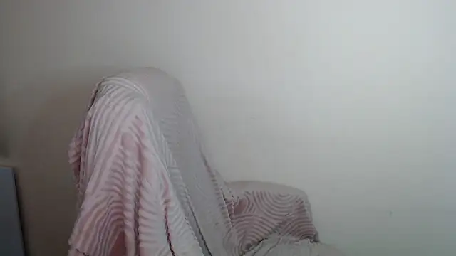 LiaSeass  online show from 10, 5, 2026