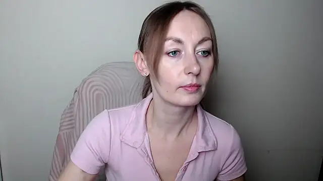 LiaSeass  online show from 8, 3, 2026