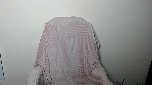 LiaSeass  online show from 4, 3, 2026