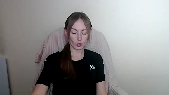LiaSeass  online show from 6, 5, 2026