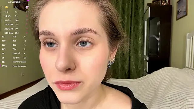 Snapshot of MiaBlanko chatting on 18, 12, 2025 MiaBlanko online show from 18, 12, 2025