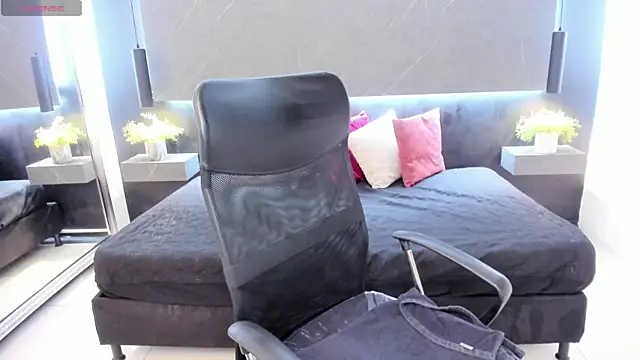 Snapshot of ariaa_belle chatting on 9, 7, 2026 ariaa belle online show from 9, 7, 2026