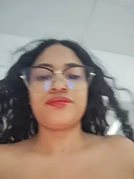 Snapshot of DAFNNEE_HOT chatting on 11, 6, 2026 DAFNNEE HOT online show from 11, 6, 2026