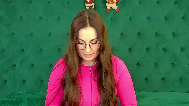 NoraFoxes online show from 8, 1, 2026