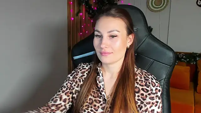 NoraFoxes online show from 21, 12, 2025